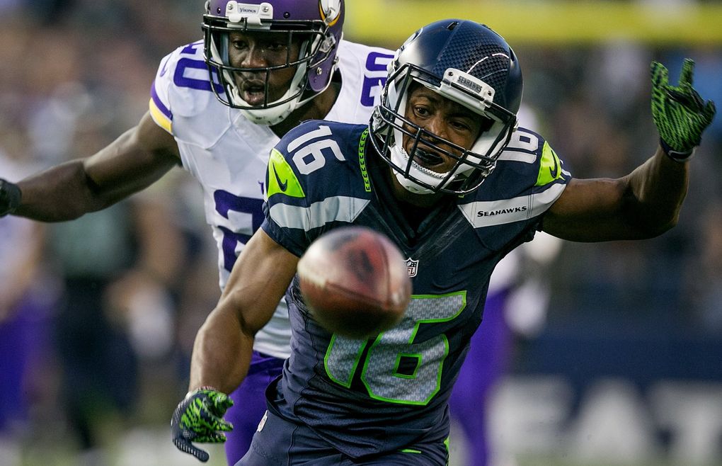 Russell Wilson, Seahawks struggle in exhibition loss to Vikings