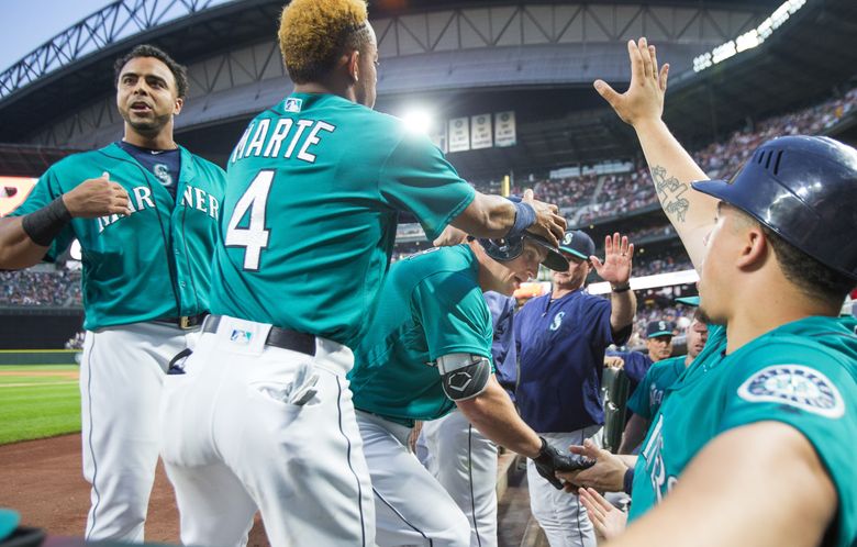 Mariners win 7th straight at home with 7-6 win over Brewers