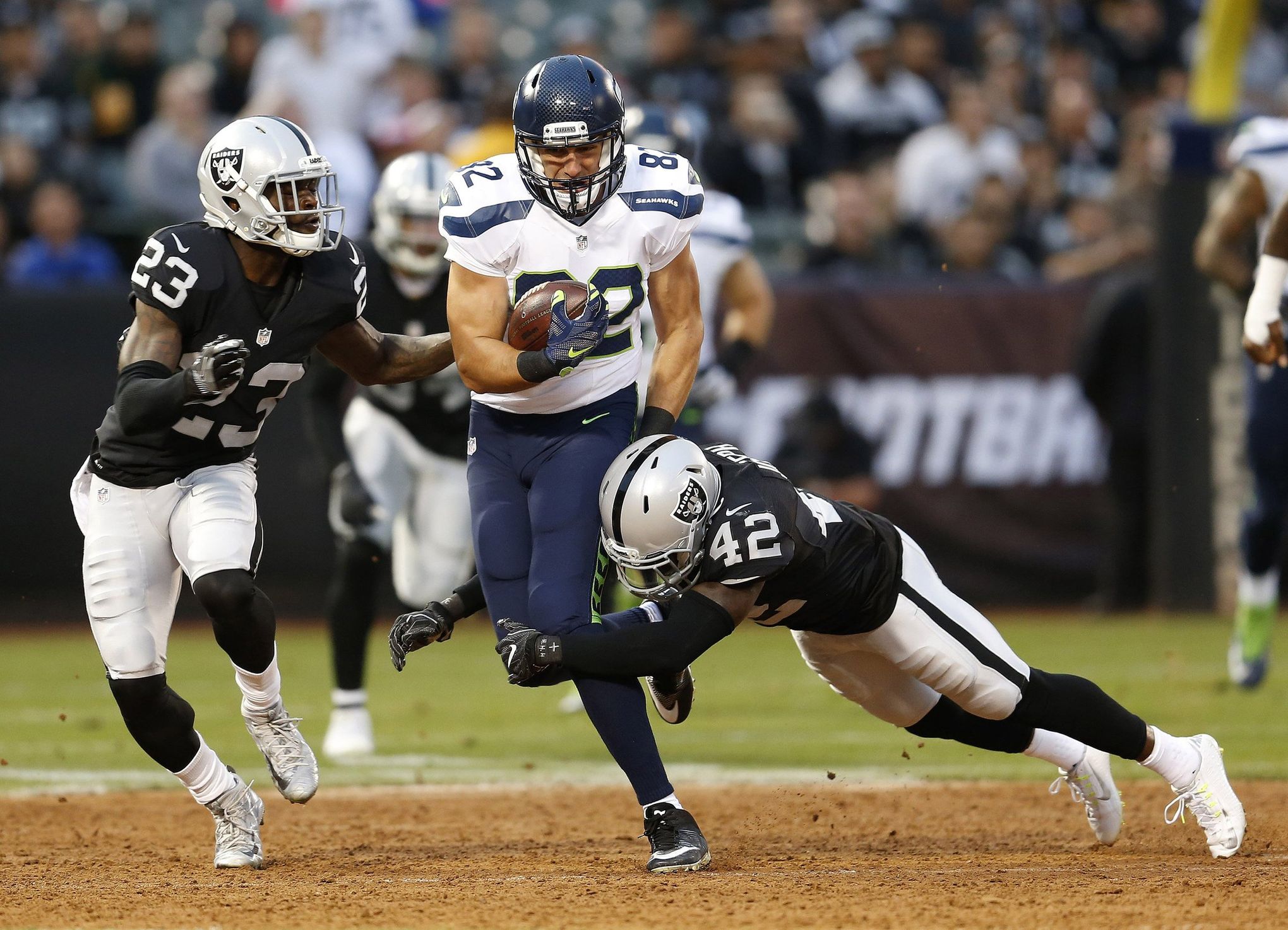 Oakland Raiders: Five veterans who may not make the 53-man roster