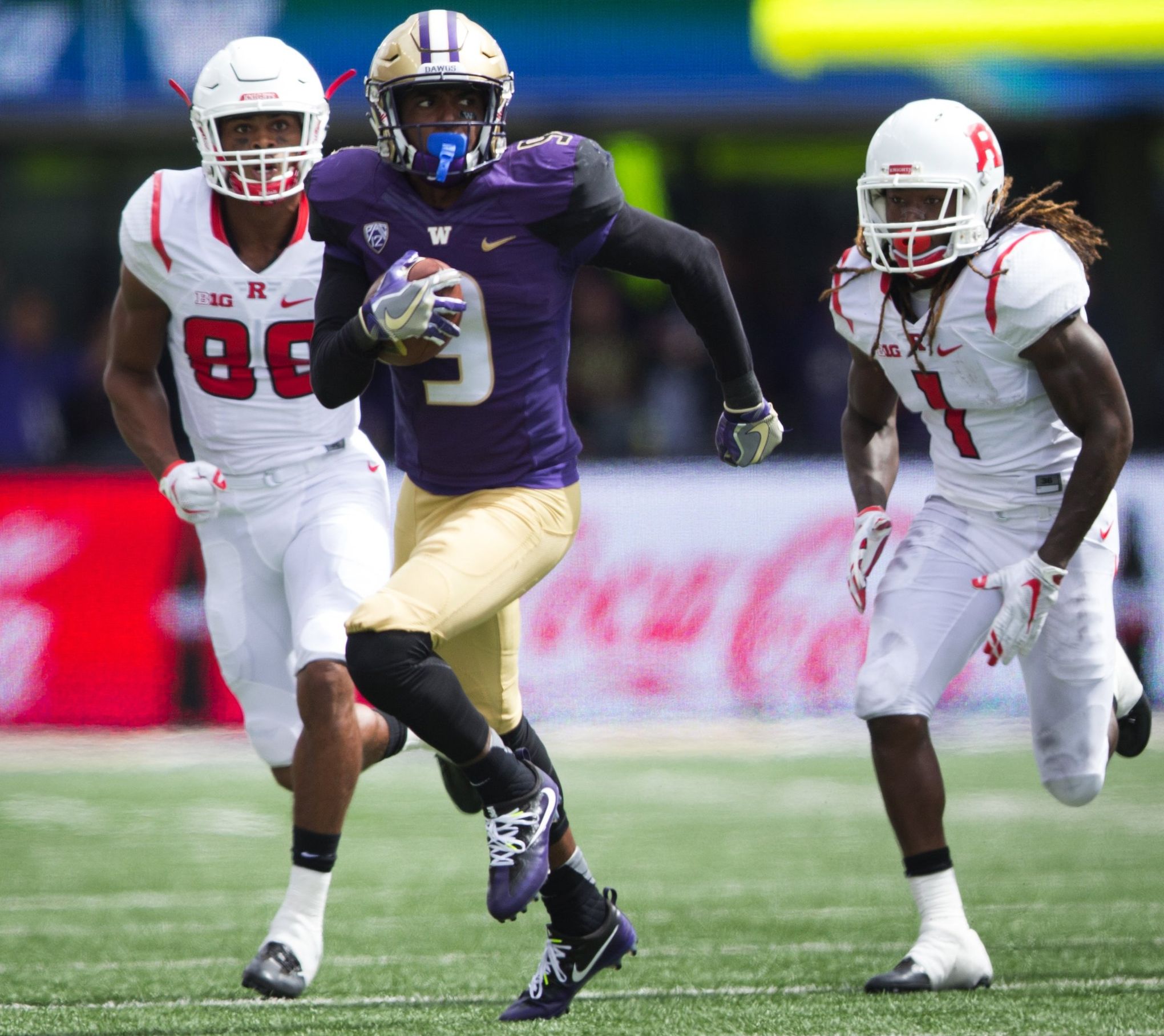 Washington DB Hall tears ACL, out for season 