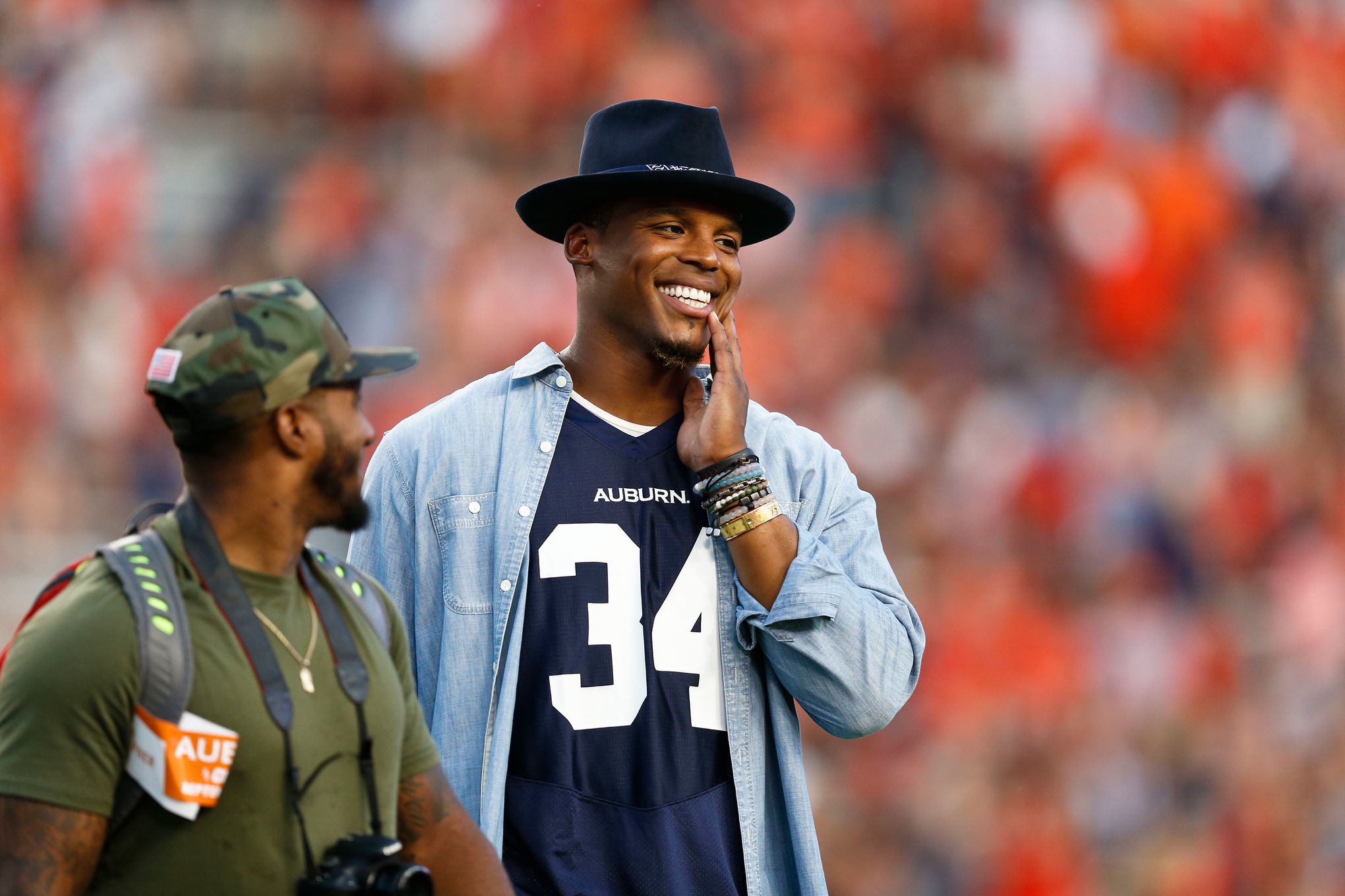 Cam Newton Is Back In A Carolina Panthers Jersey, And It Feels Like 2016  Again