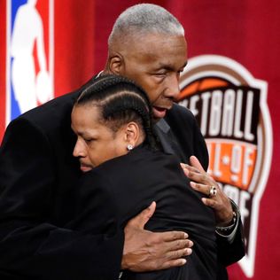 Iverson, Shaq headline emotional Hall of Fame ceremony The Seattle Times