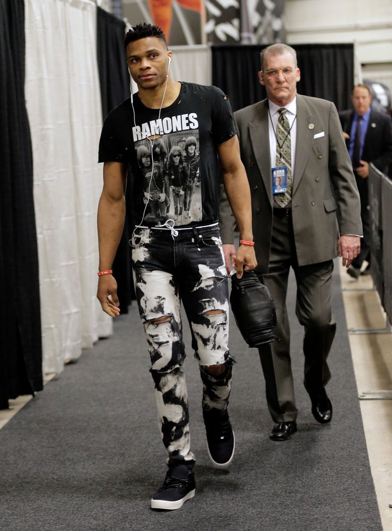 russell westbrook clothes before game
