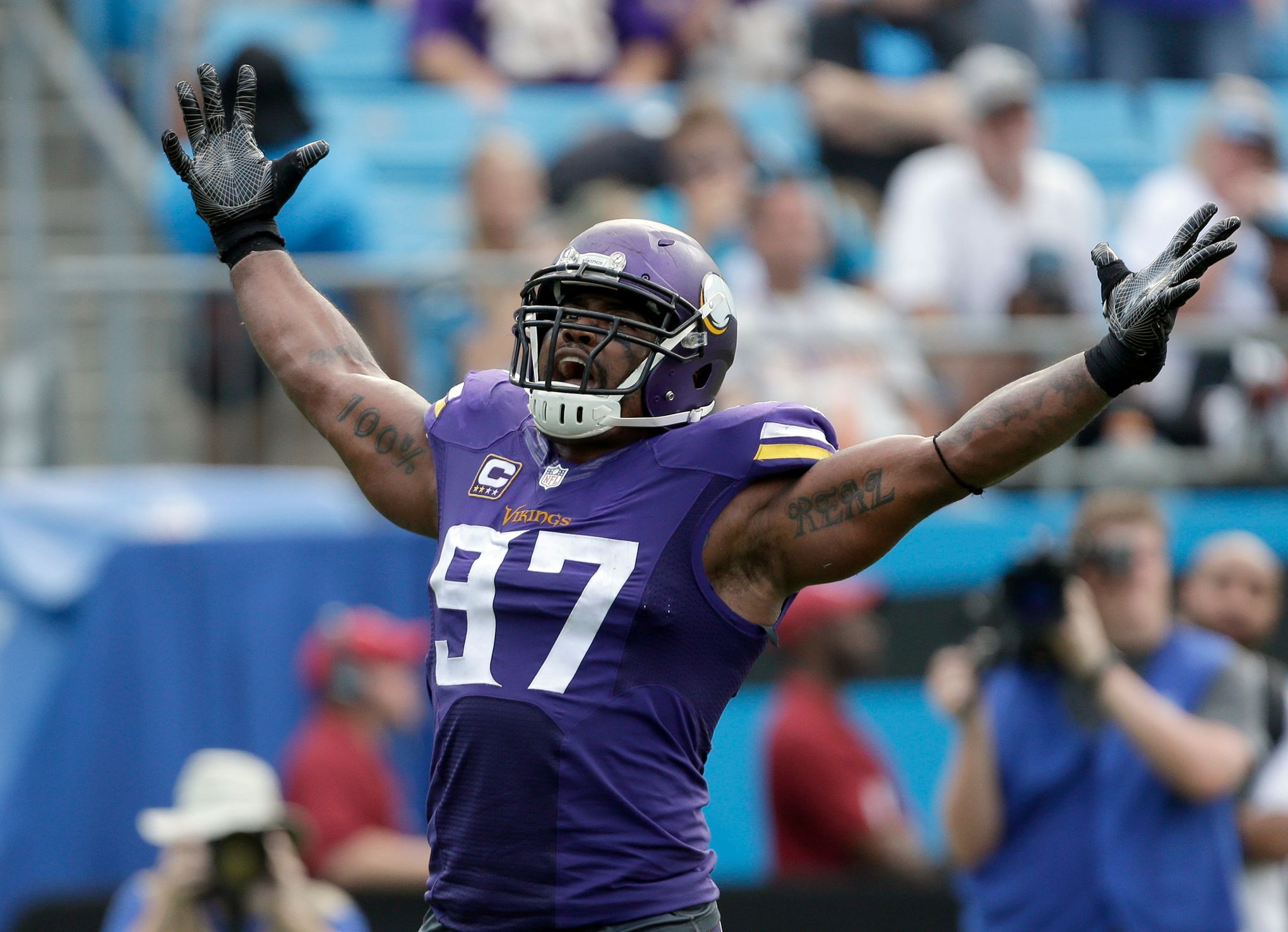 Minnesota Vikings defensive end Everson Griffen (97) celebrates