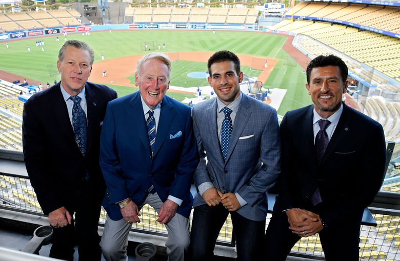 Joe Davis prepares to take over Dodgers booth from Scully