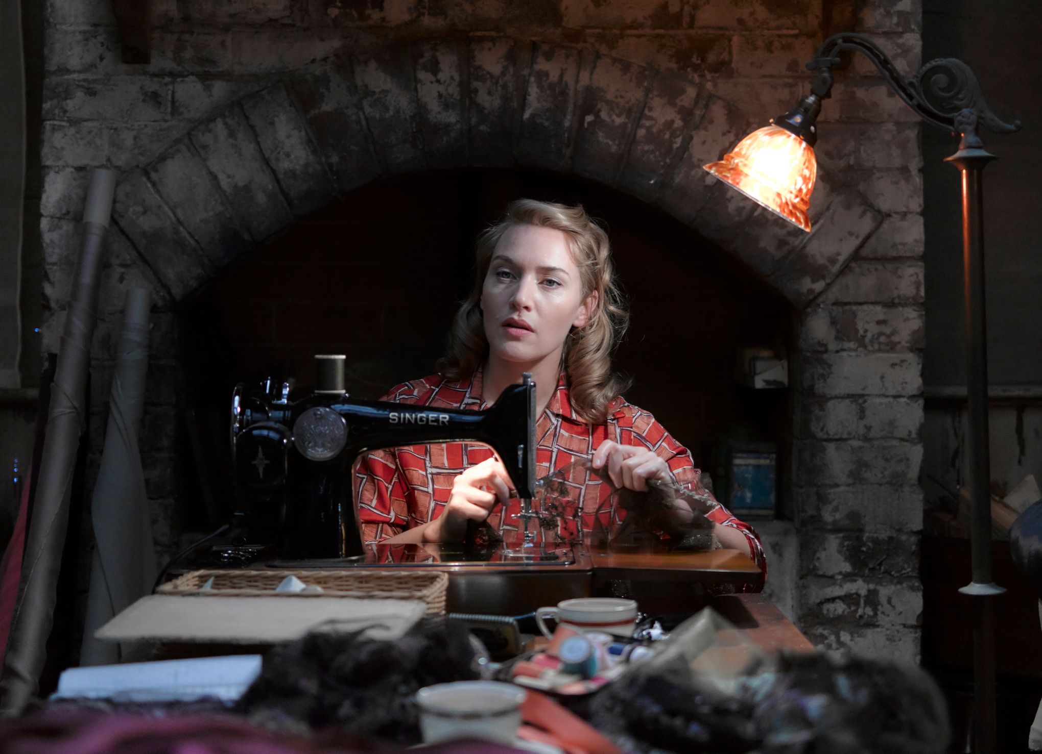 The Dressmaker' Is A Rollicking (Yet Preposterous) Film-Watching Experience