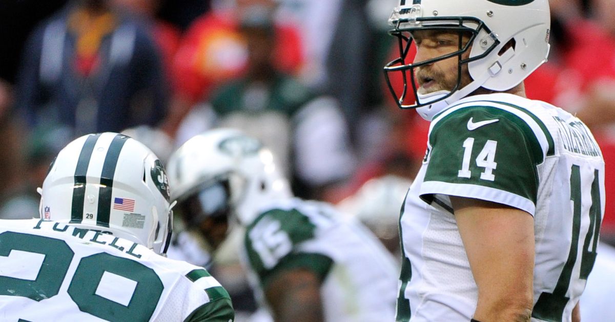 Jets QB Ryan Fitzpatrick Has A LOT of Former Teammates Around the