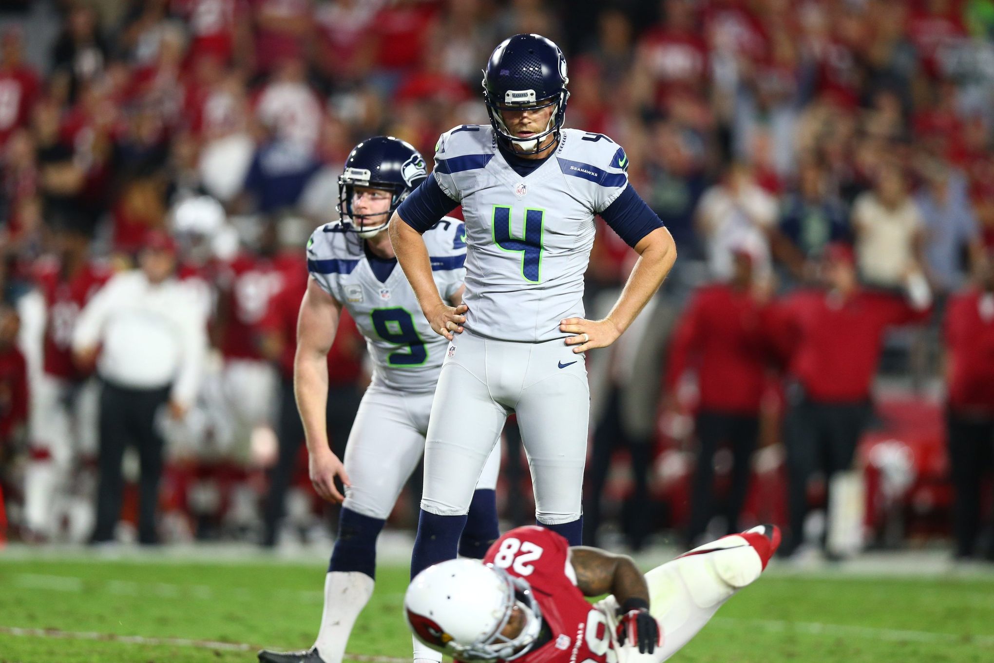 Kickers miss short field goals, Seahawks, Cardinals tie 6-6