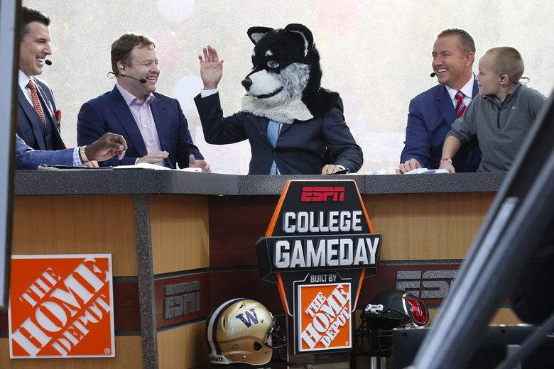ESPN College GameDay's Lee Corso picks Huskies to beat Utah | The Seattle  Times