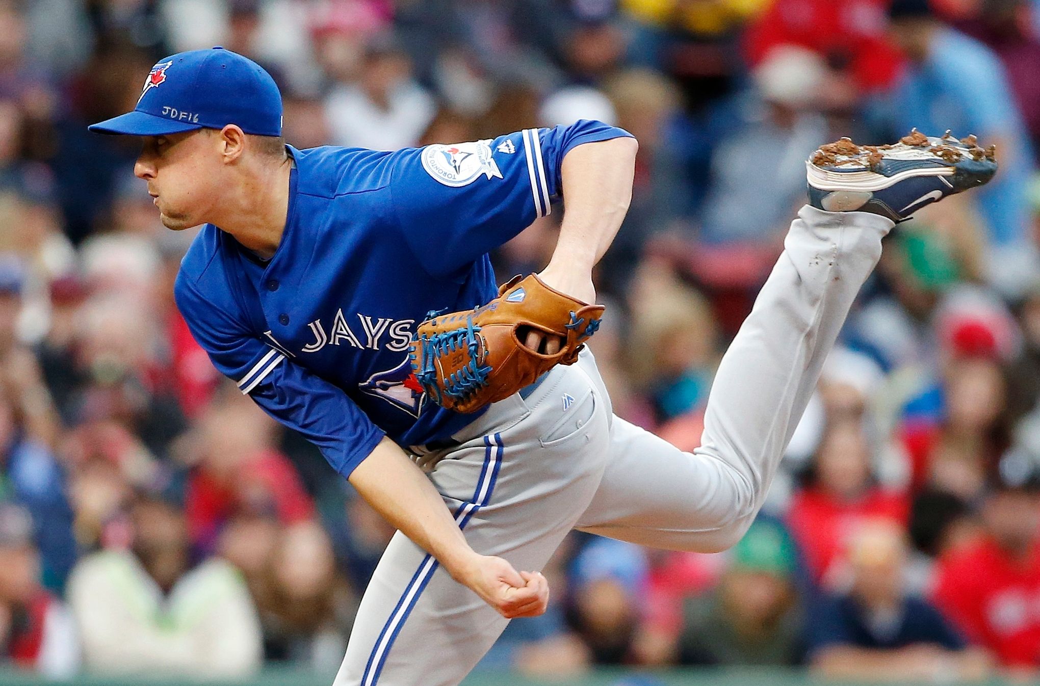 Toronto's Aaron Sanchez reignites inning limit debate