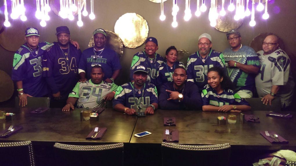 Members of Thomas Rawls’ family visit him in all their Seahawks regalia. (Photo courtesy Deadra Whitley)