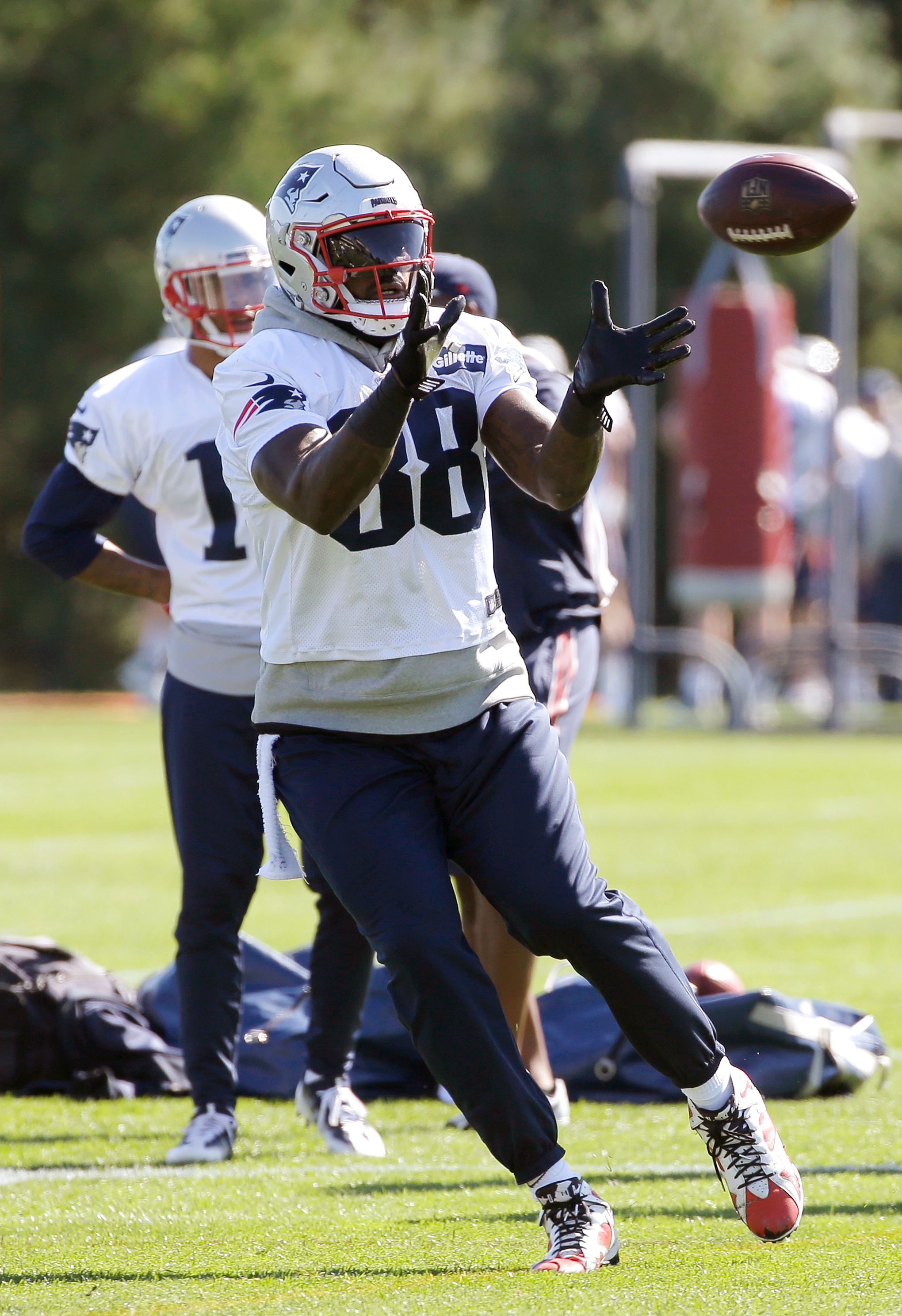 Patriots Rumors: TE Martellus Bennett wants to come out of