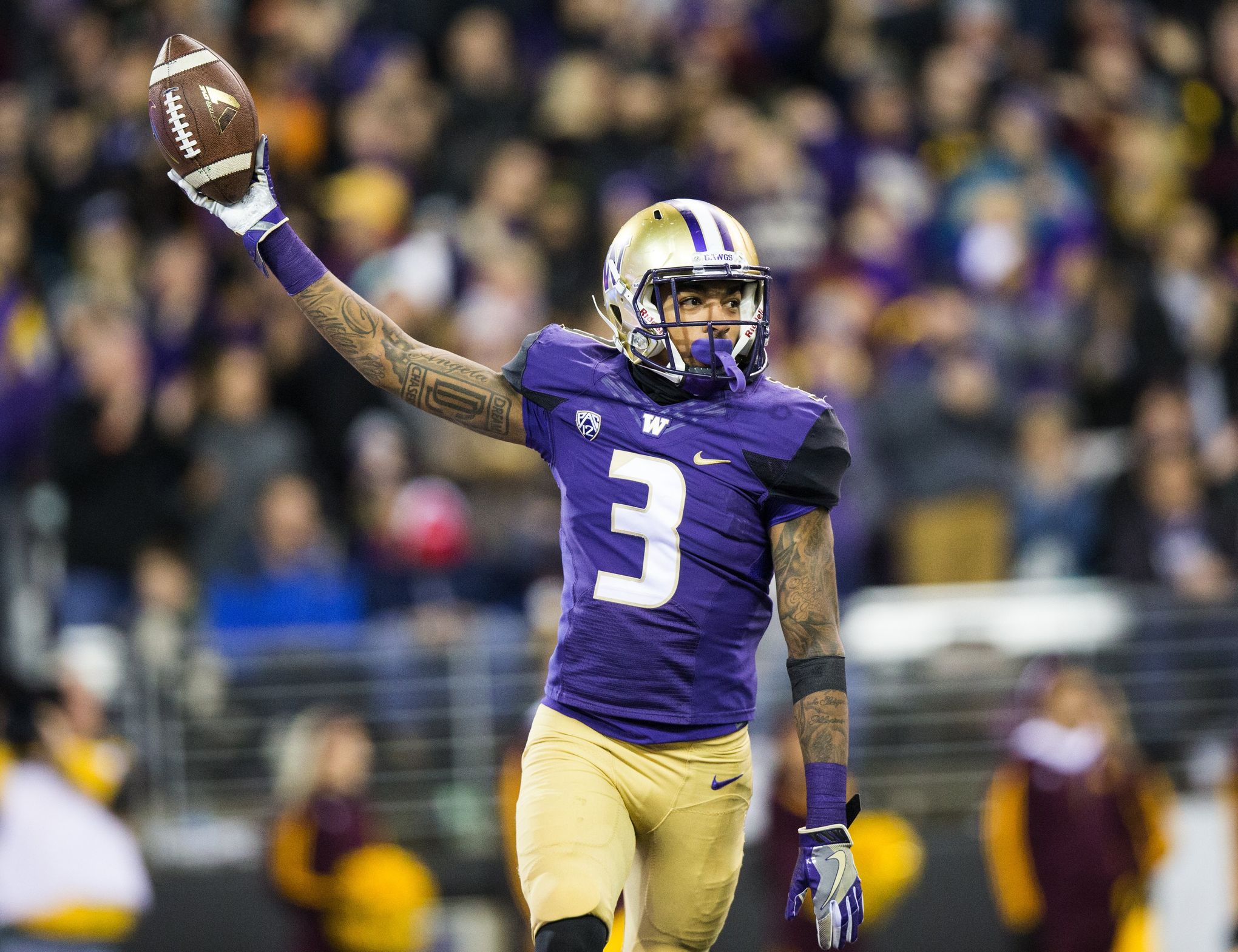 UW football unveils new uniforms for 2016, Football