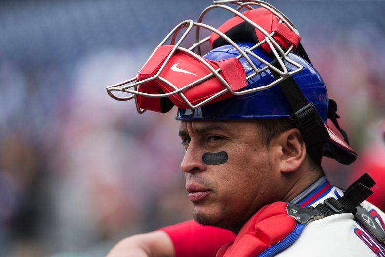 Phillies trade Carlos Ruiz to Dodgers