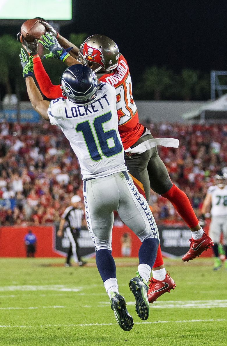 Tampa, Florida, USA. 8th Sep, 2019. Tampa Bay Buccaneers wide receiver Mike  Evans (13) and San Francisco 49ers cornerback Richard Sherman (25) on the  field after the NFL game between the San