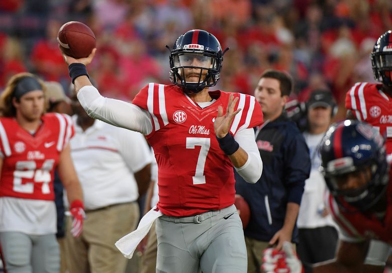 Knee injury ends college career of Ole Miss QB Chad Kelly