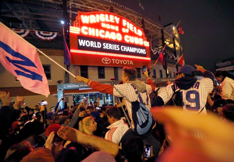 Cubs fans snapping up World Series championship gear