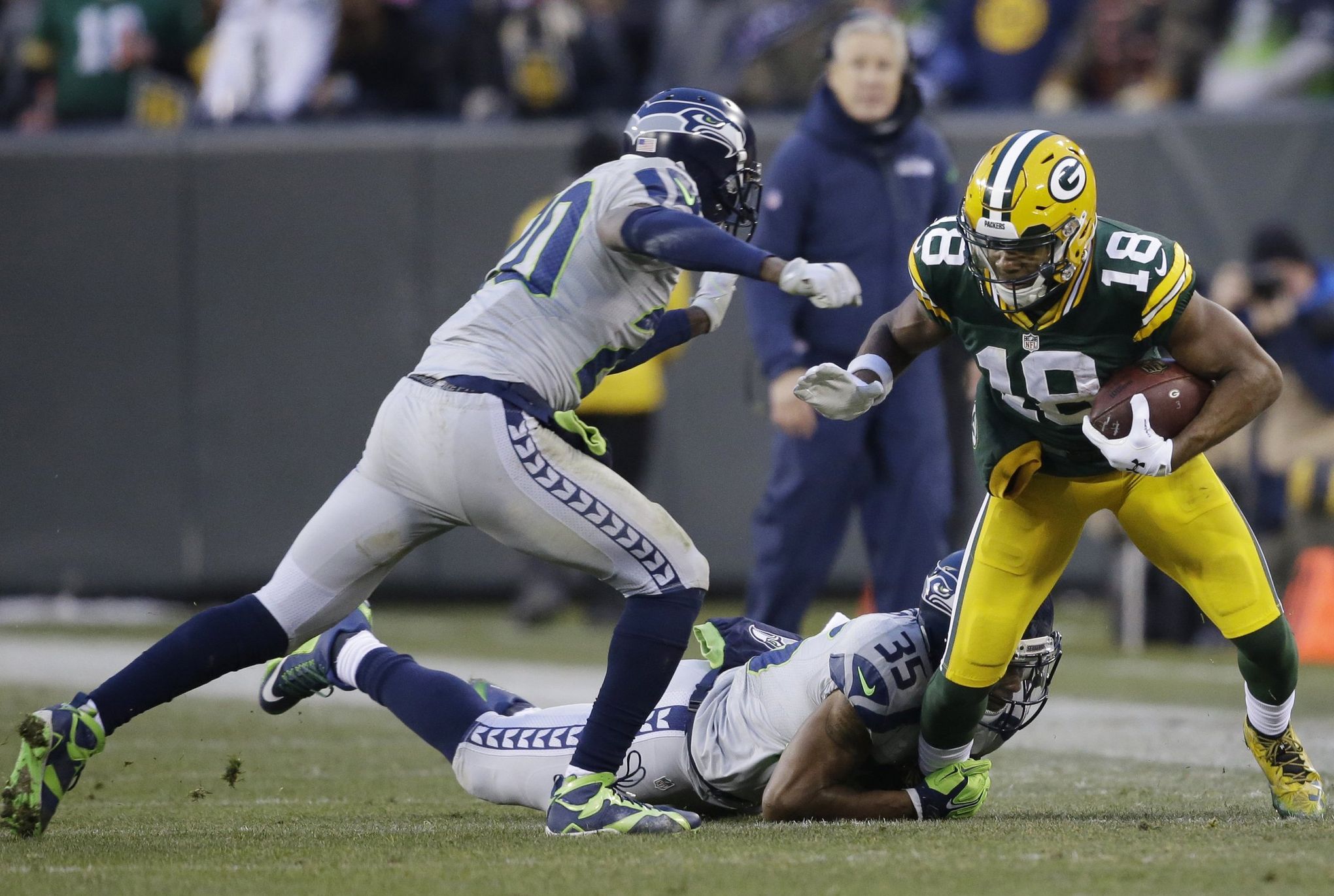 Green Bay Packers wide receiver Randall Cobb (18) reacts after