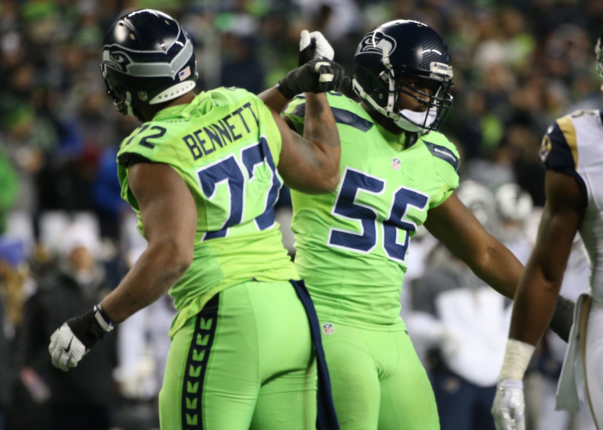 Seahawks DE Cliff Avril named NFC defensive player of month