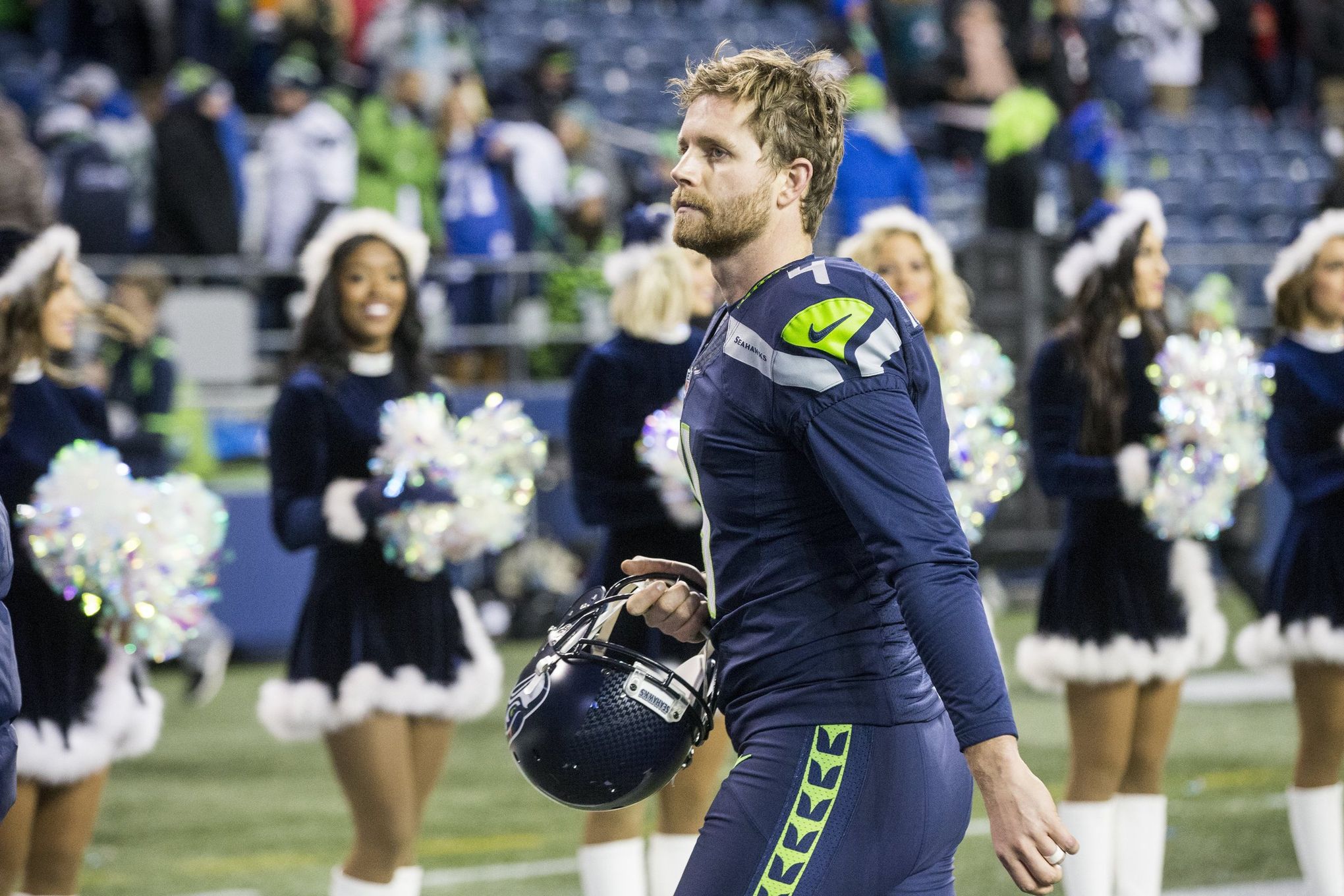 Seahawks Kicker Hauschka Goes Unrecognized on New York Streets, Subways -  WSJ