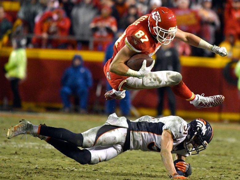 KC Chiefs struggle but complete season sweep of Denver Broncos