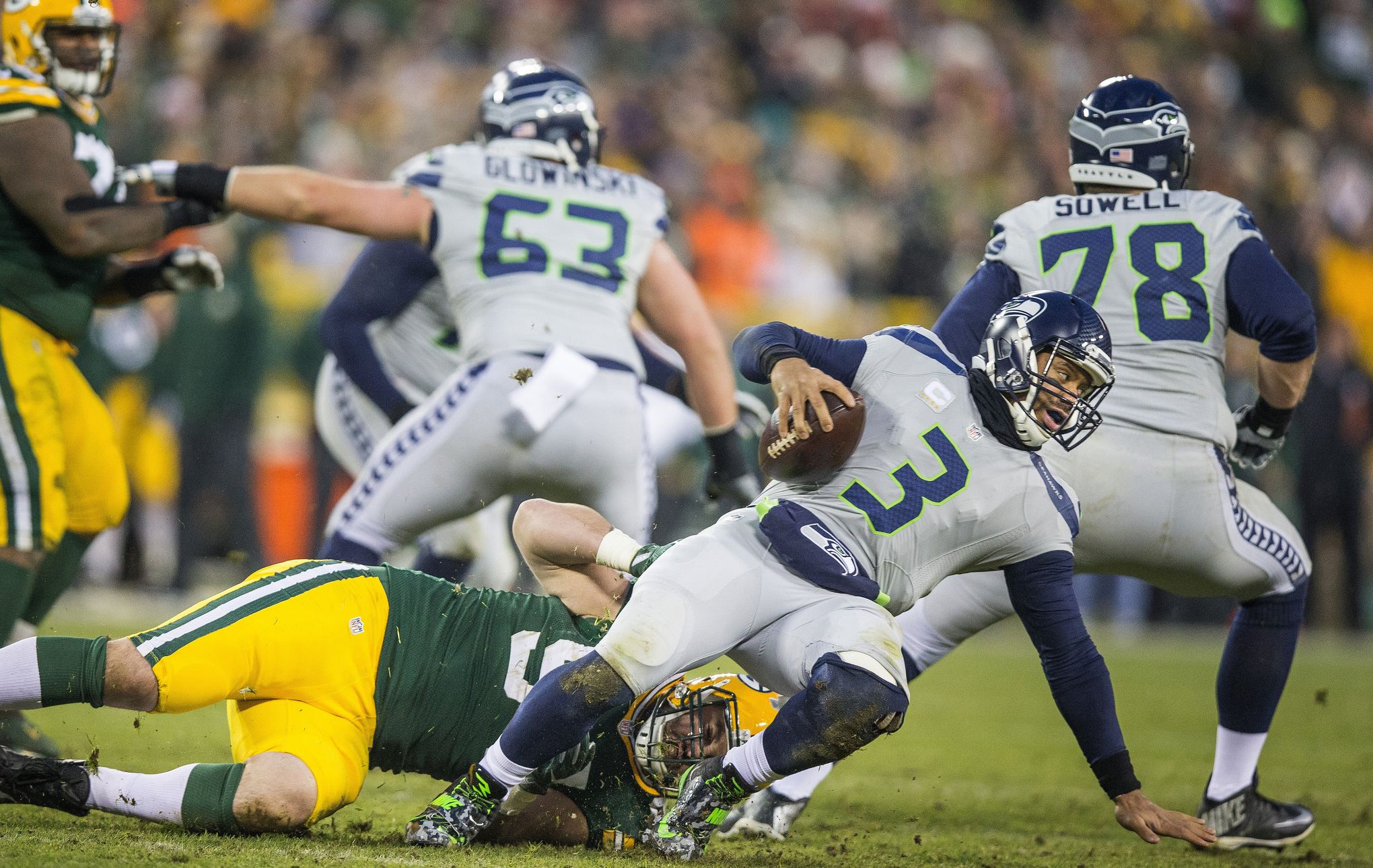 Grading the Game: Russell Wilson, Seahawks' defense flunk out against  Packers