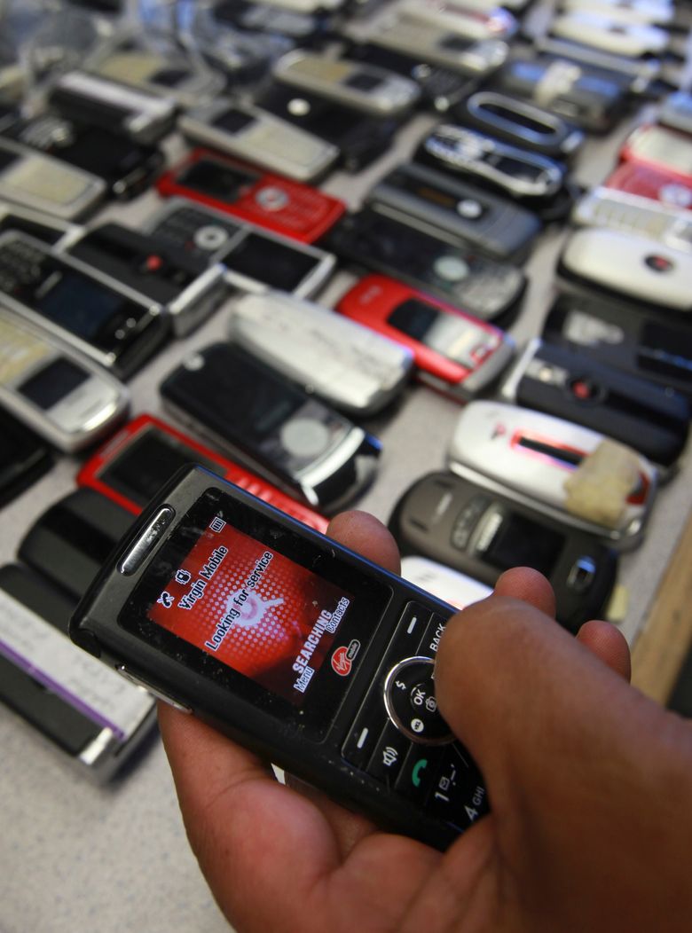 California tries again to thwart prison cellphone smuggling | The Seattle  Times
