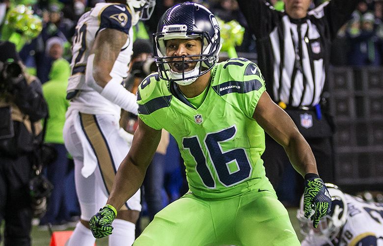 Lockett breaks bone in hand as Seahawks battered by Niners - The Columbian