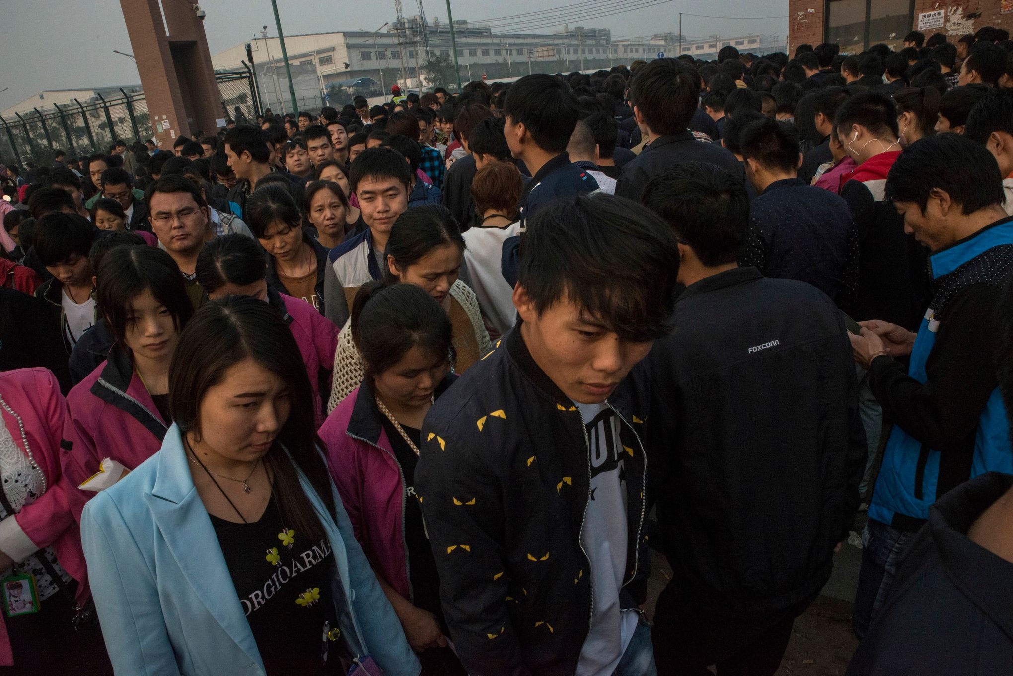 Workers at Apple Supplier Foxconn Flee China's Biggest iPhone Factory