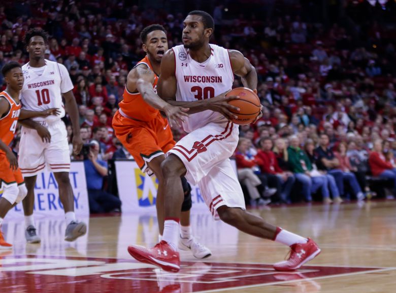 Wisconsin Basketball: Are the Badgers the Team to Beat in the Big Ten in  2016?