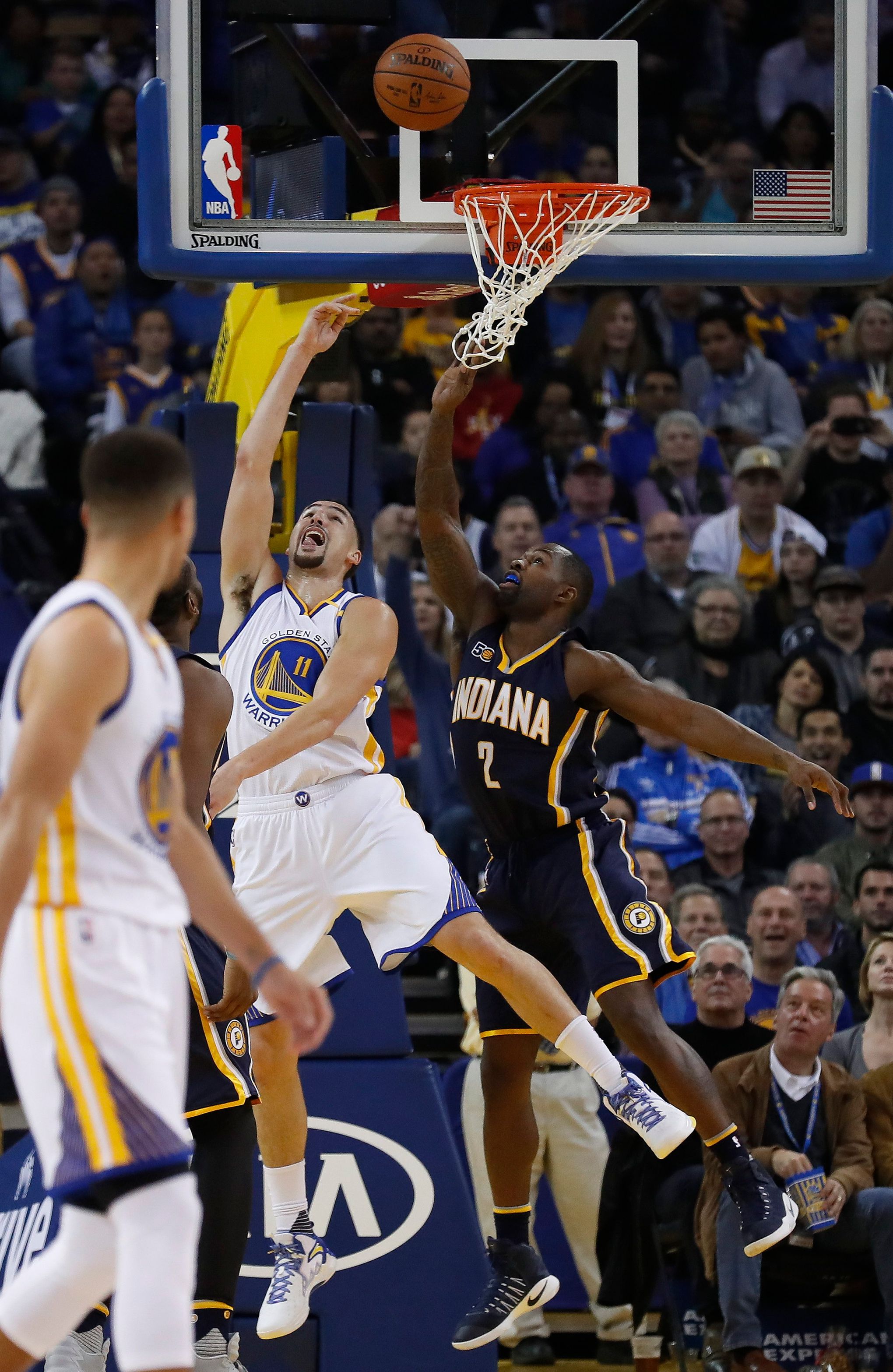 Klay Thompson scores career high; Warriors whip Lakers
