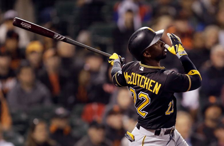 Yankees acquire Andrew McCutchen from Giants for two prospects - The Boston  Globe