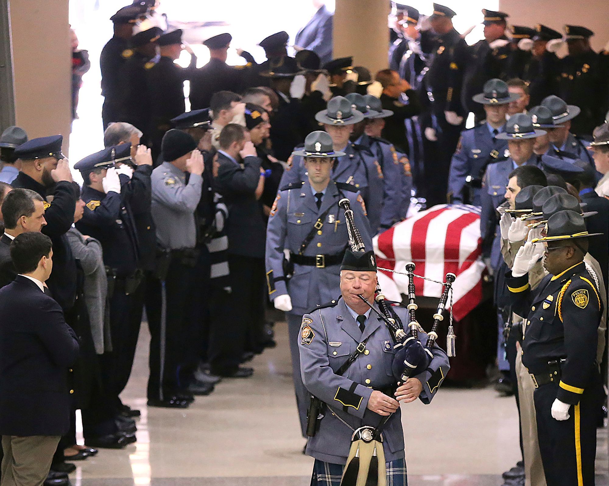 Funeral: Hundreds Honor Georgia Officer Slain With Colleague | The ...