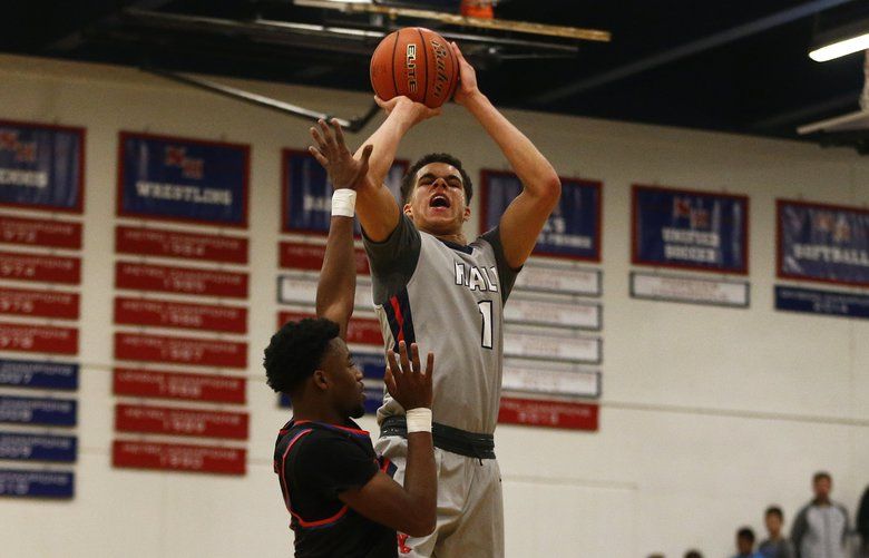 Nathan Hale hits No. 1 in national basketball rankings by