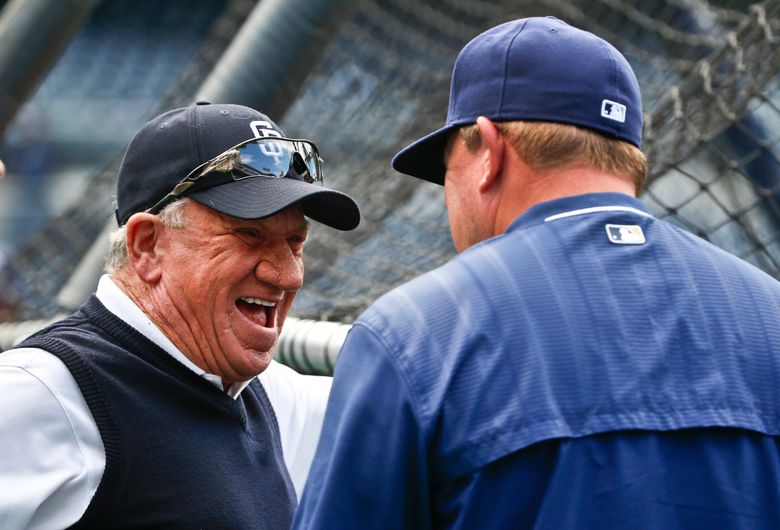 Former NL Cy Young winner Randy Jones has throat cancer