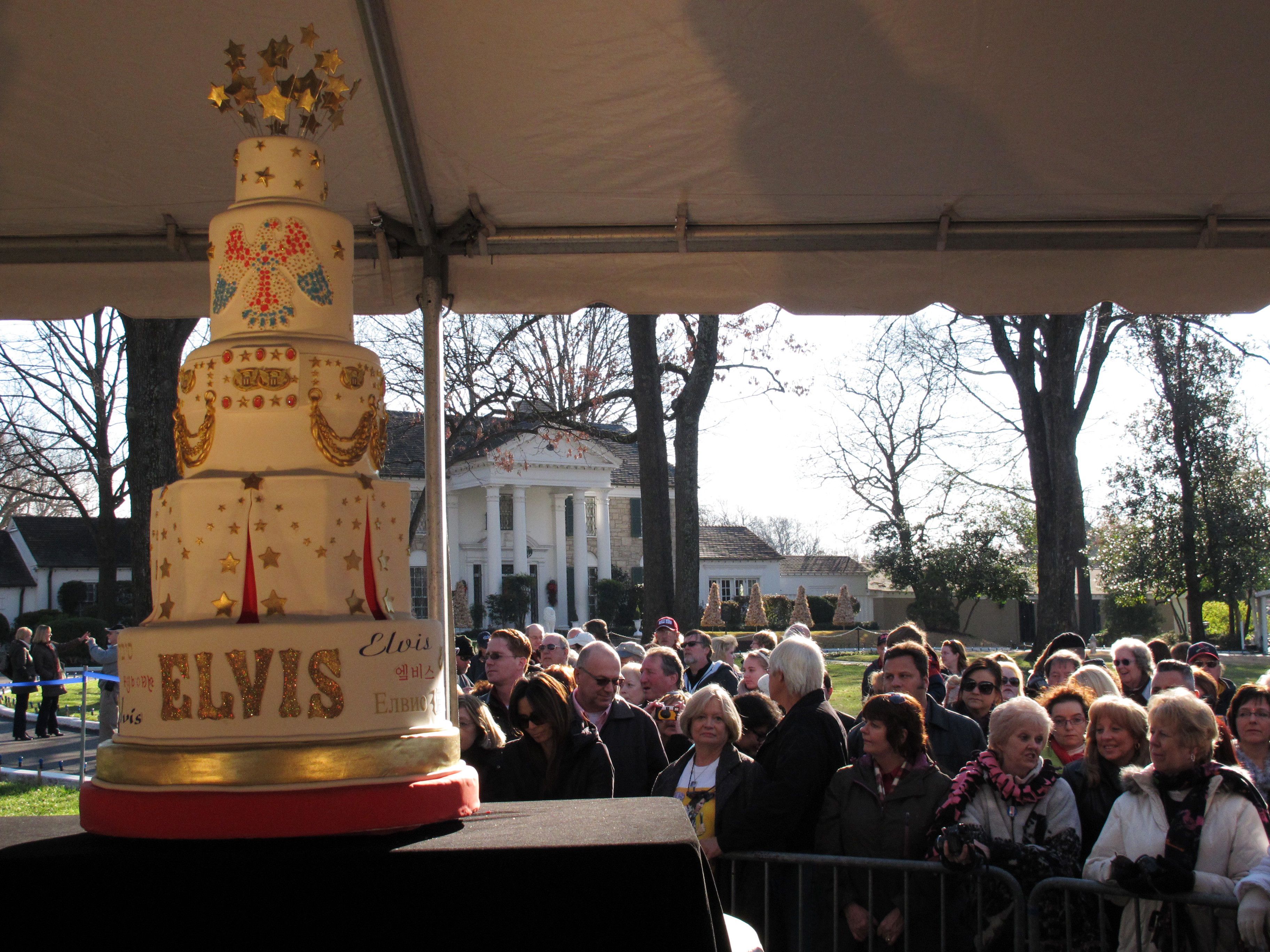 Graceland crowd elvis 2025 birthday