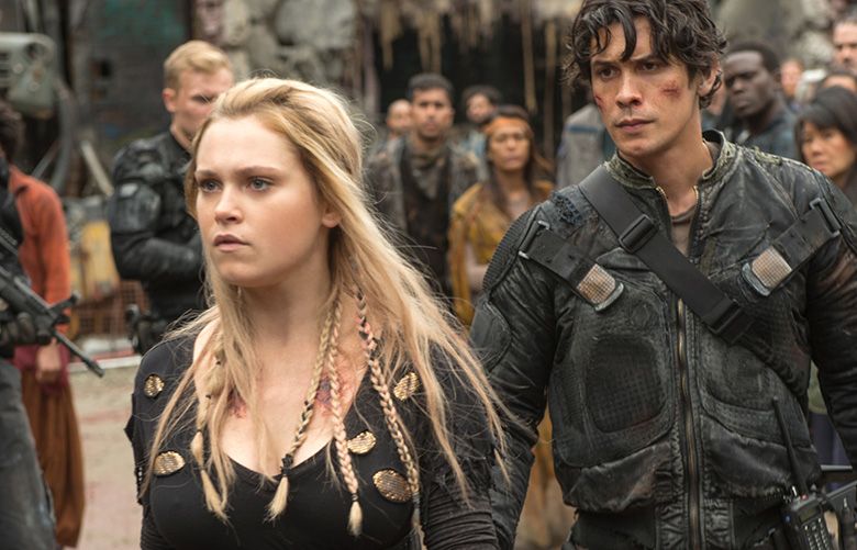 The 100 — “Echoes” — Image HU401a_0238 — Pictured (L-R): Eliza Taylor as Clarke and Bob Morley as Bellamy — Credit: Diyah Pera/The CW — ÃÂ© 2016 The CW Network, LLC. All Rights Reserved