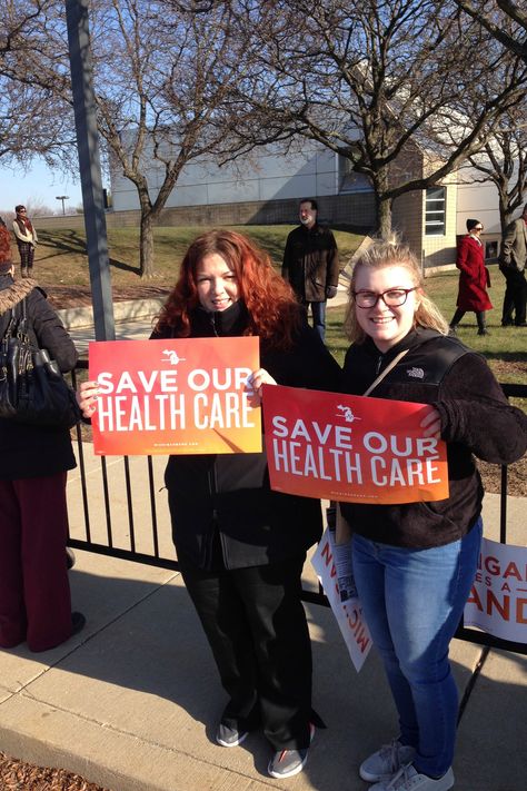 Thousands Rally To Resist Republican Health Law Repeal Drive The Seattle Times