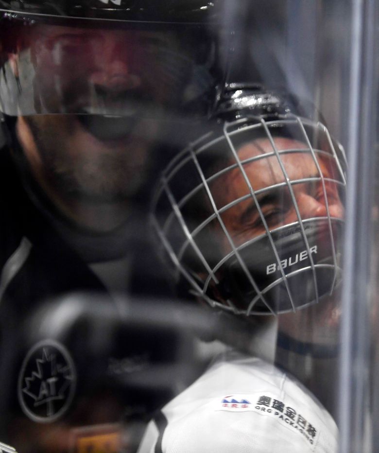VIDEO] Justin Bieber Fight At Hockey Game: Watch Him Get Riled Up