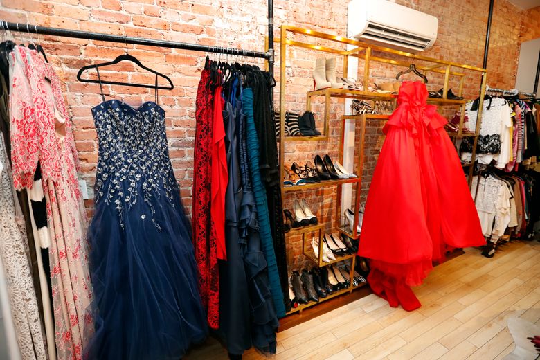 AP FACT CHECK: Red gowns a-plenty in Washington dress shops | The Seattle  Times