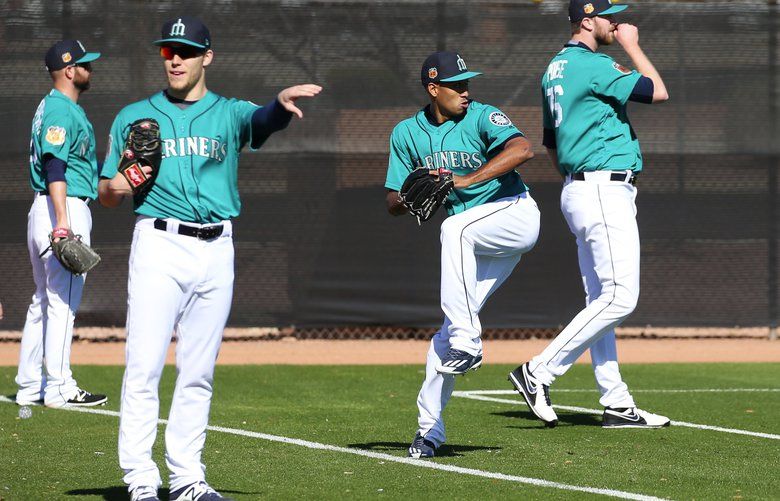 A look at Mariners spring training: Day 2 | The Seattle Times