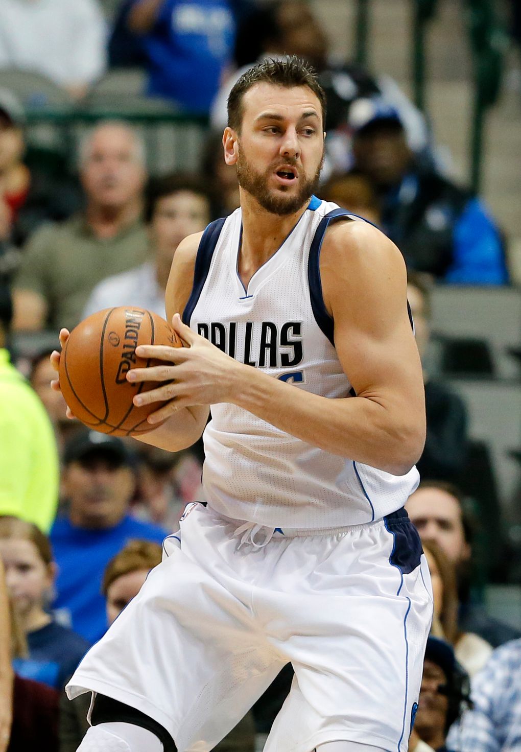 Center of attention: Cavaliers sign center Andrew Bogut