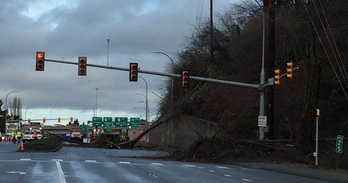 Maple Valley Highway blocked by mudslide in Renton The Seattle Times