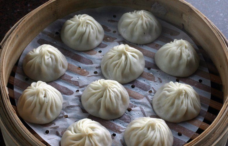 Dumpling darling Din Tai Fung opens to crowds at South Coast Plaza – Orange  County Register