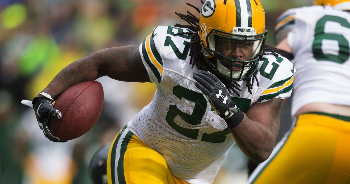 Ex-Packers RB Eddie Lacy holds garage sale in Green Bay to sell