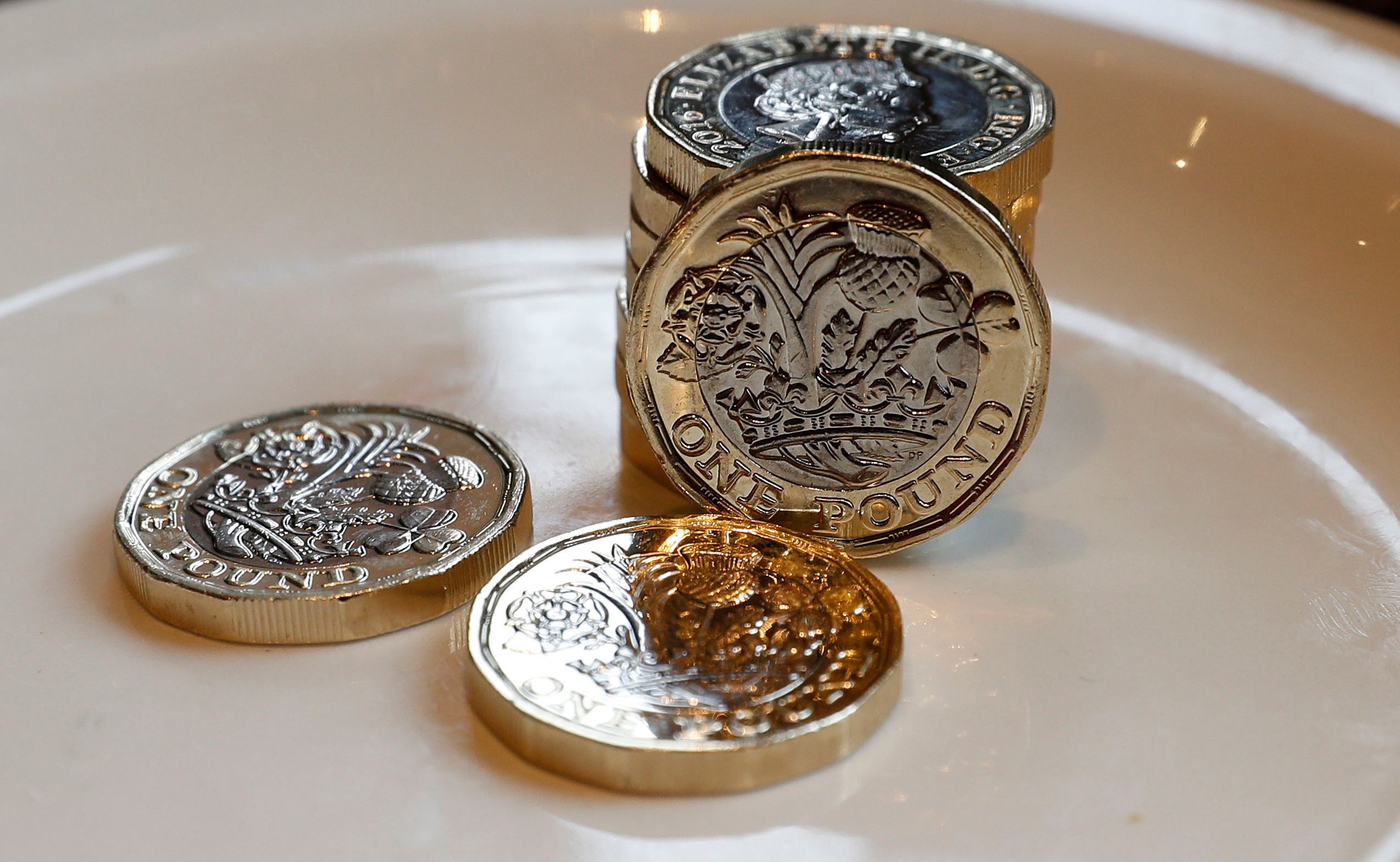 New 12 sided British pound coin enters circulation The Seattle Times