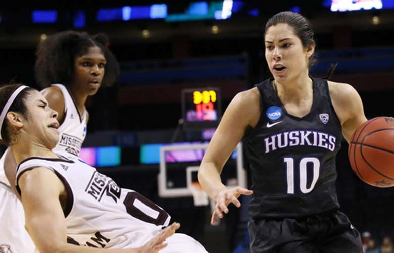 Kelsey Plum is unanimous choice as AP women’s basketball AllAmerican