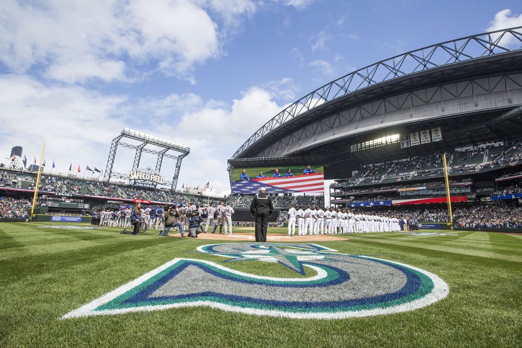 Photos Mariners beat the Astros in home opener The Seattle Times