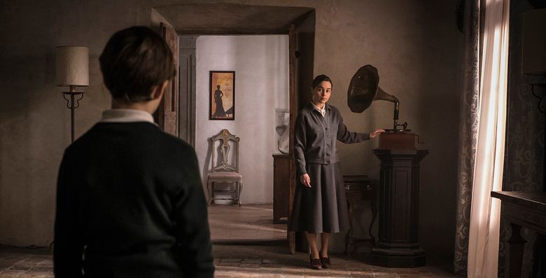 Voice from the Stone' review: a riveting tale within haunted-castle walls |  The Seattle Times