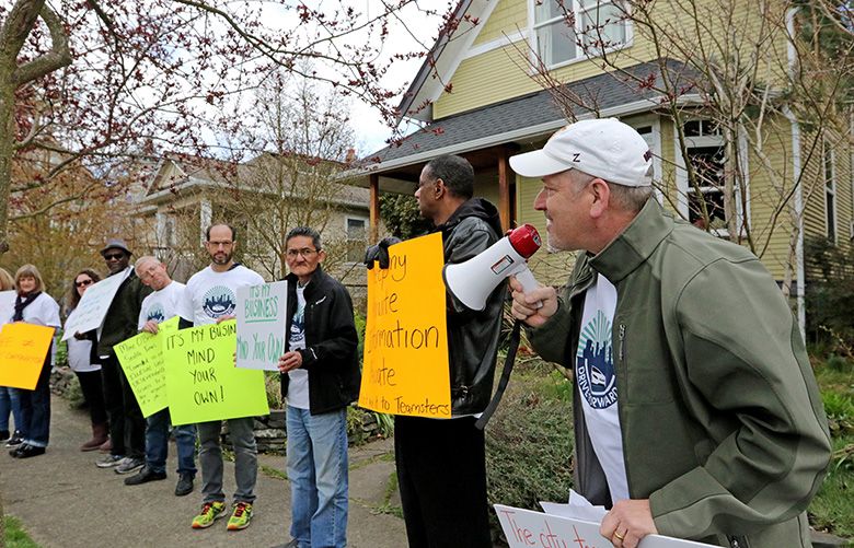 Judge temporarily blocks Seattle law allowing Uber and Lyft drivers to ...